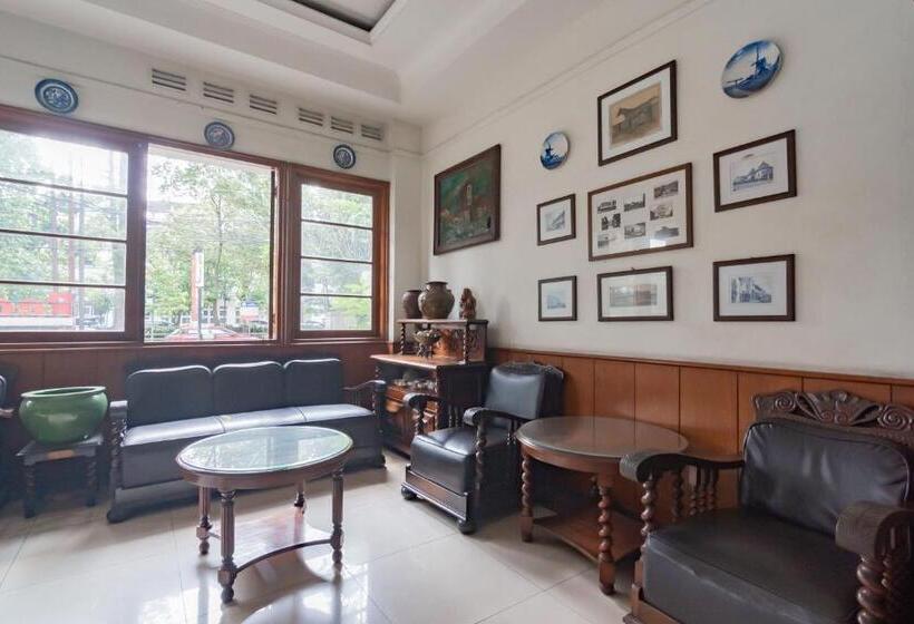 펜션 Reddoorz Near Institut Teknologi Bandung 2