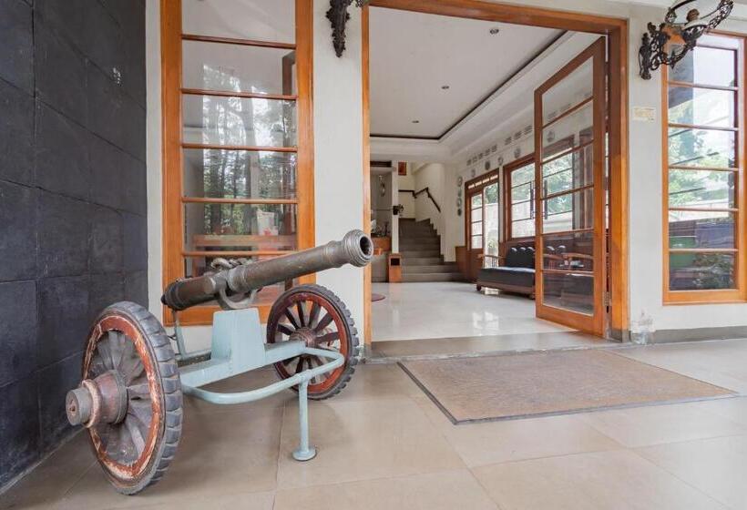 펜션 Reddoorz Near Institut Teknologi Bandung 2