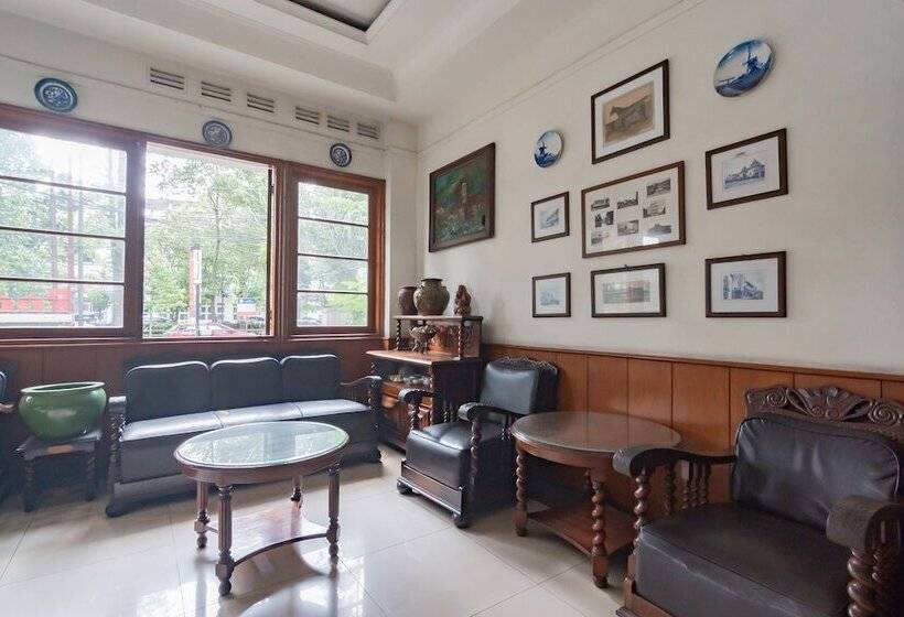 펜션 Reddoorz Near Institut Teknologi Bandung 2