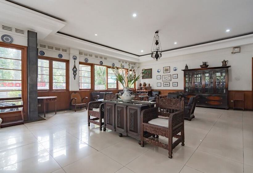 펜션 Reddoorz Near Institut Teknologi Bandung 2