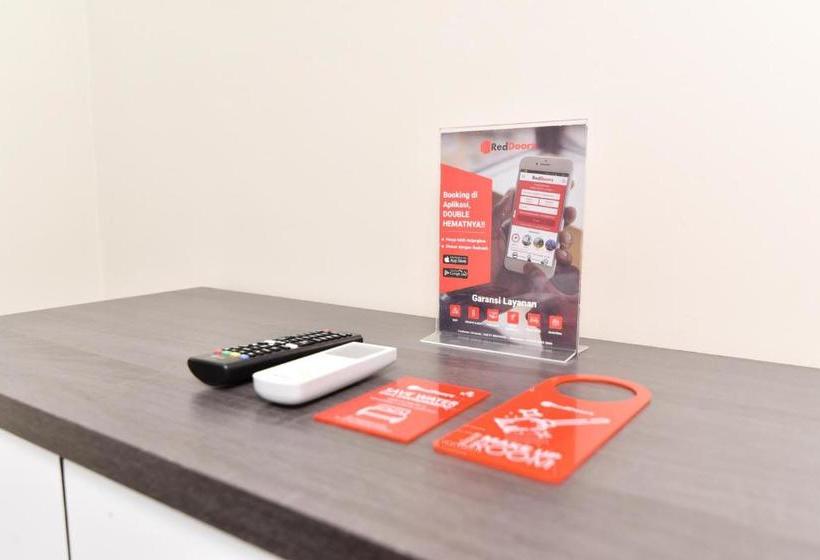 膳宿费 Reddoorz Plus Near Jalan Imam Bonjol Denpasar