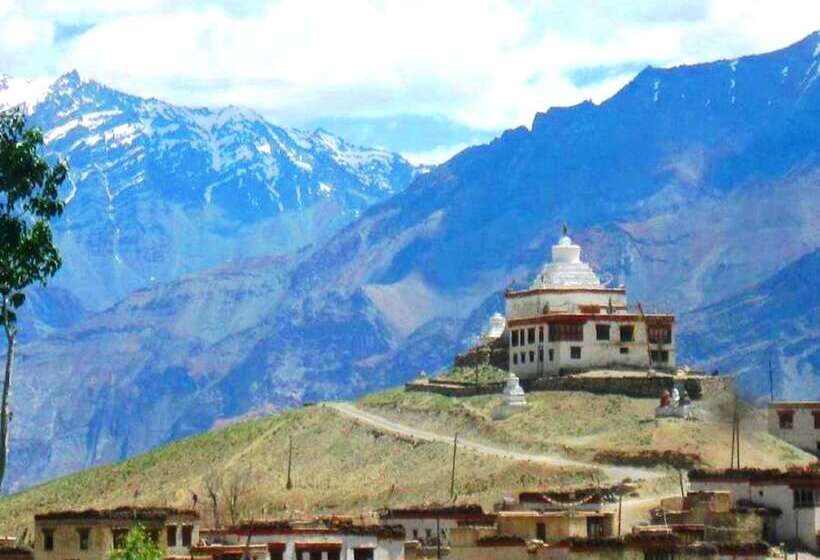 Tih   Hotel Omasila   Padum