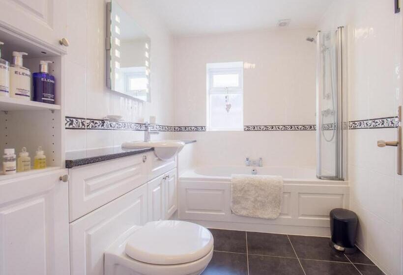 Tlc Exmouth Bed And Breakfast