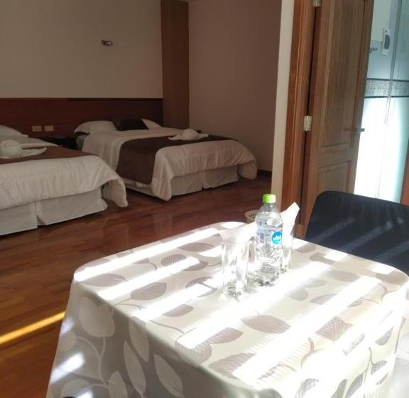 هاستل Hostal Alvasar
