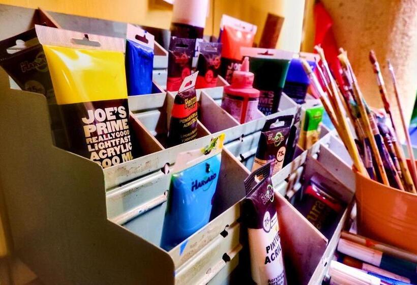 Albergue San Miguel   Sólo Para Peregrinos