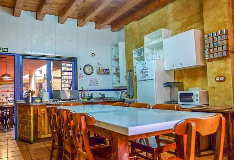 Albergue San Miguel   Sólo Para Peregrinos