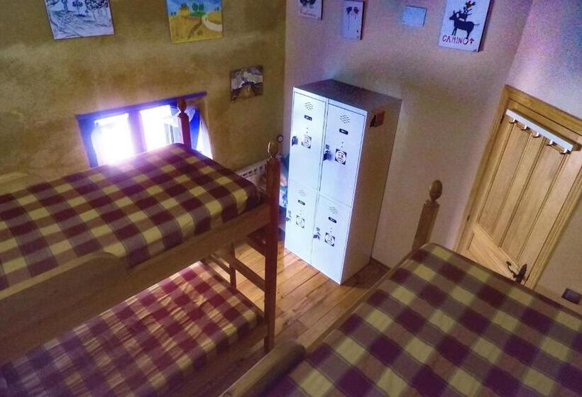 Albergue San Miguel   Sólo Para Peregrinos