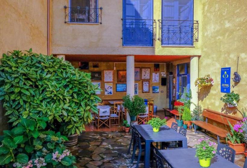 Albergue San Miguel   Sólo Para Peregrinos