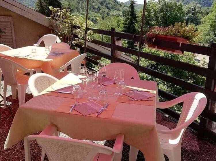 住宿加早餐  Fattoria Del Pino