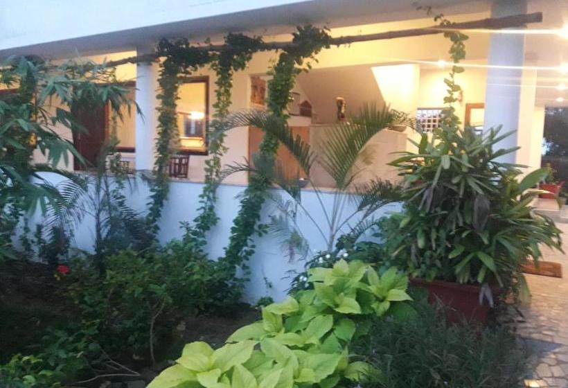 Hotel Alice Paradise By Moonrakers