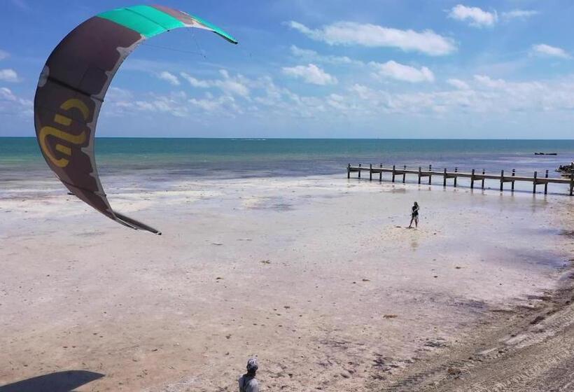 فندق Grassy Flats Resort & Beach Club