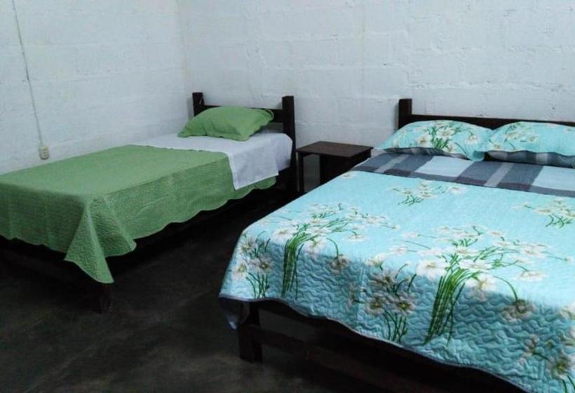 هتل Hospedaje Mara