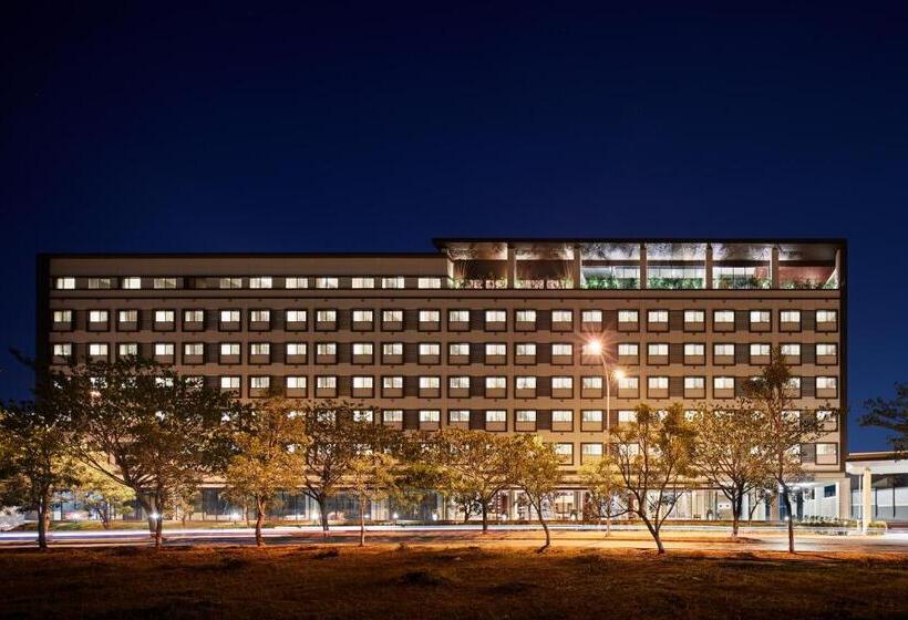 호텔 Isoras Cikarang