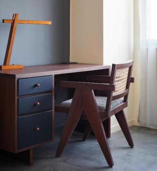 호텔 Isoras Cikarang