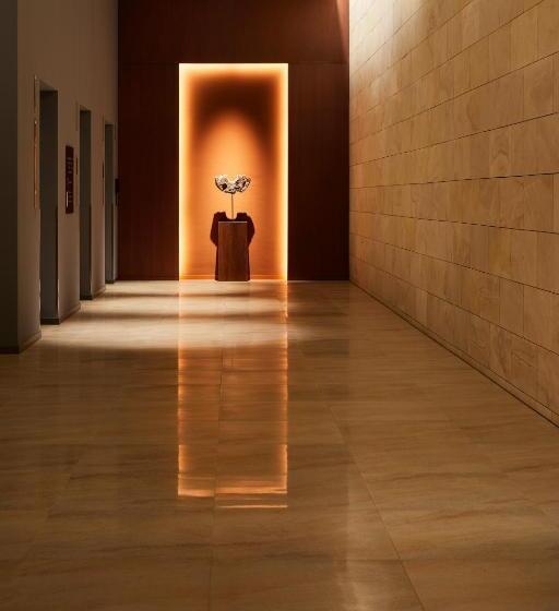 호텔 Isoras Cikarang