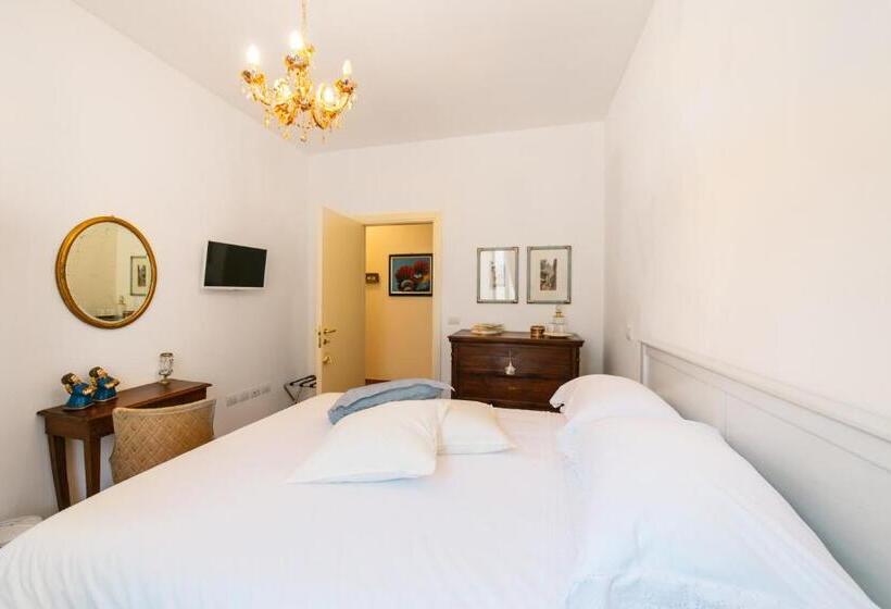 펜션 Bb Porta Augustea   Fano