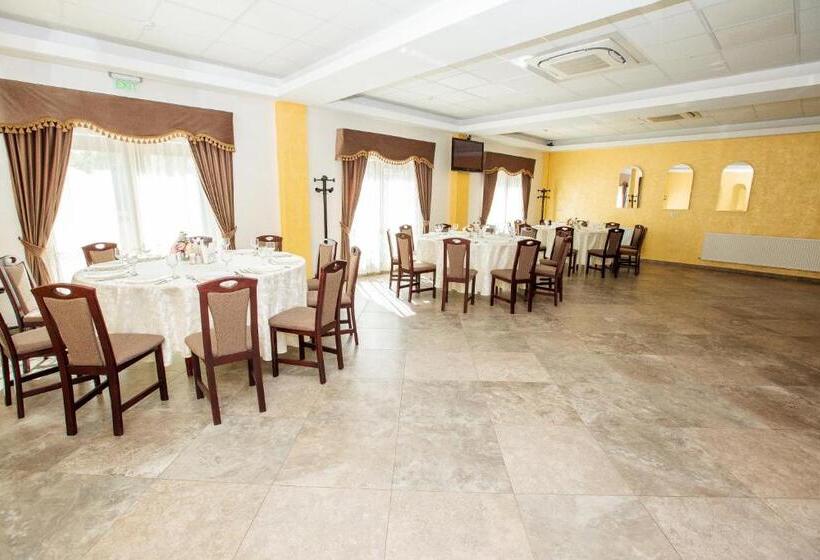 膳宿费 Magic Garden By Vlăduț