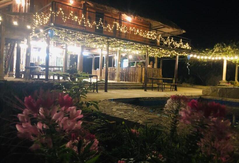 هاستل Nomadders Ha Giang