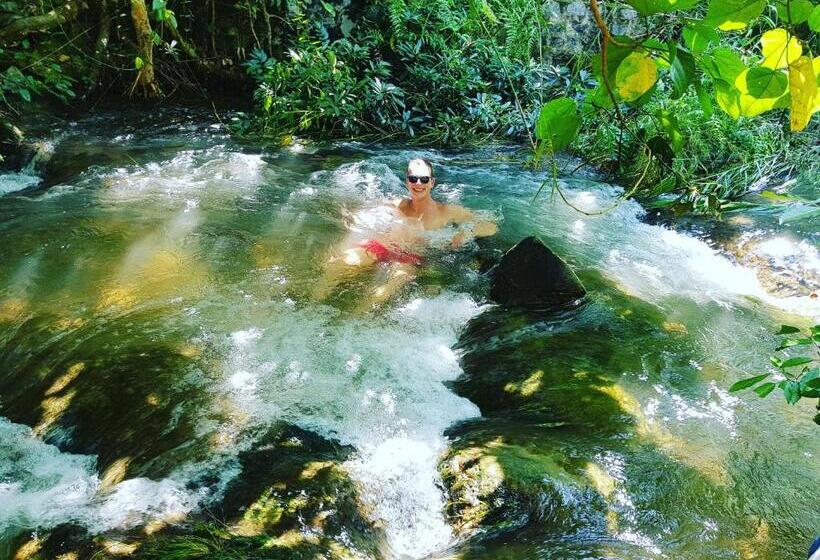 هاستل Nomadders Ha Giang