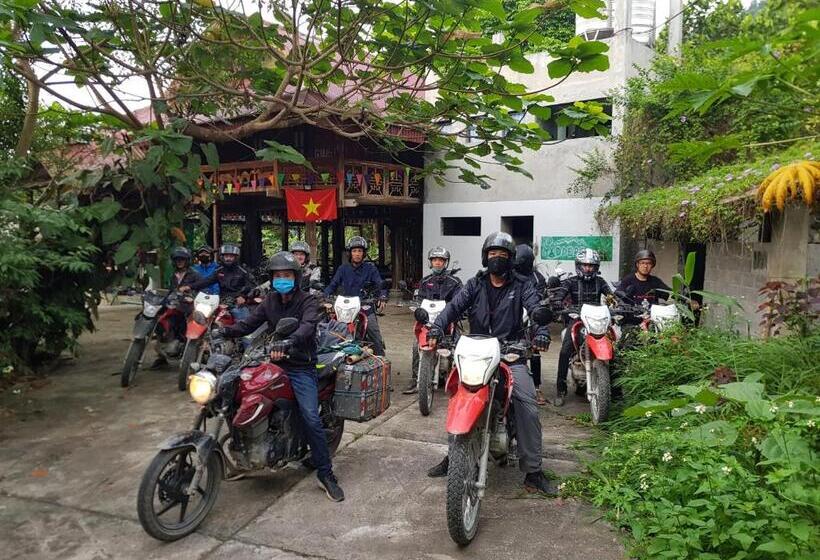 هاستل Nomadders Ha Giang