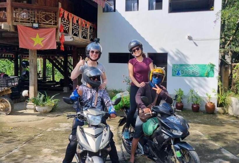 هاستل Nomadders Ha Giang