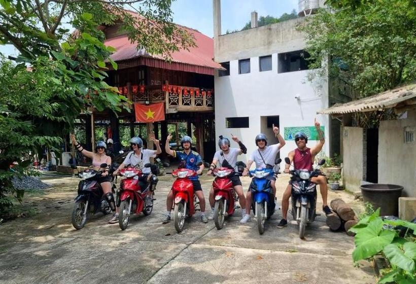 هاستل Nomadders Ha Giang