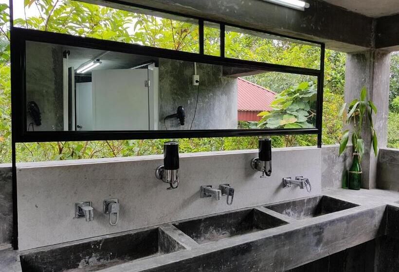 هاستل Nomadders Ha Giang