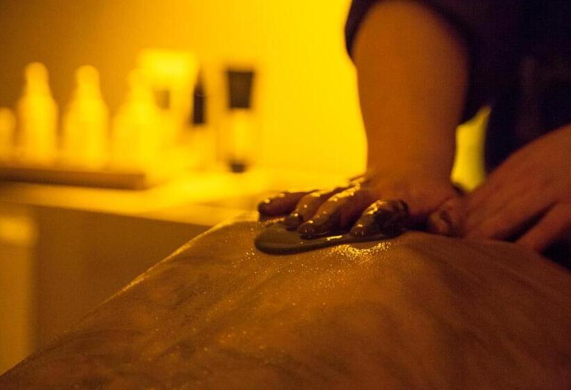 호텔 Astrea Wellness & Spa