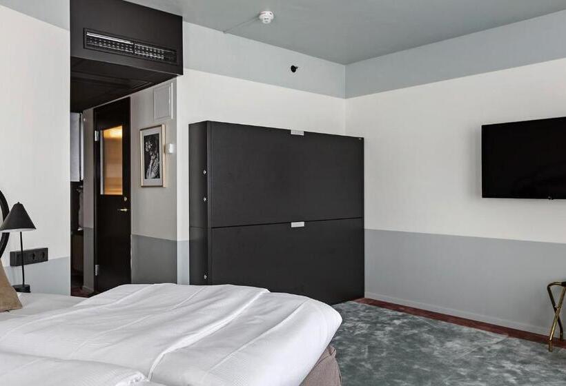 בית מלון כפרי Gio; Bw Signature Collection