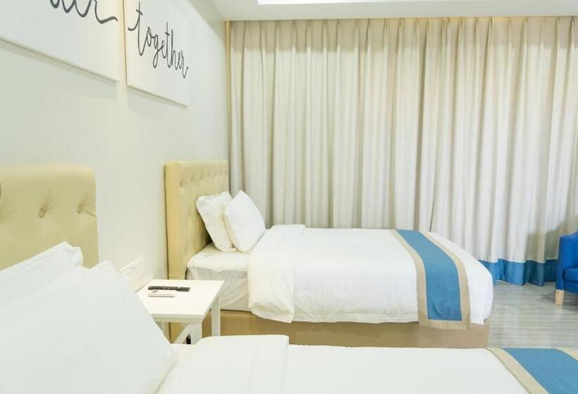 هتل Hampton Suites