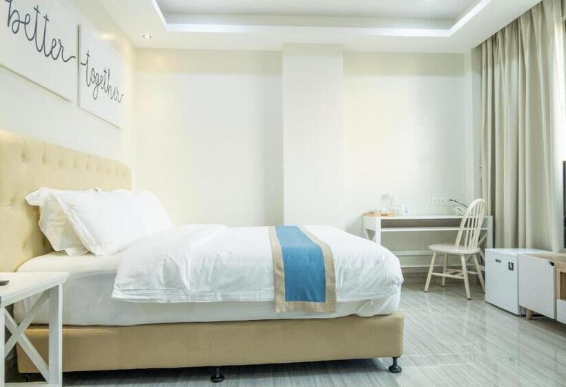 فندق Hampton Suites