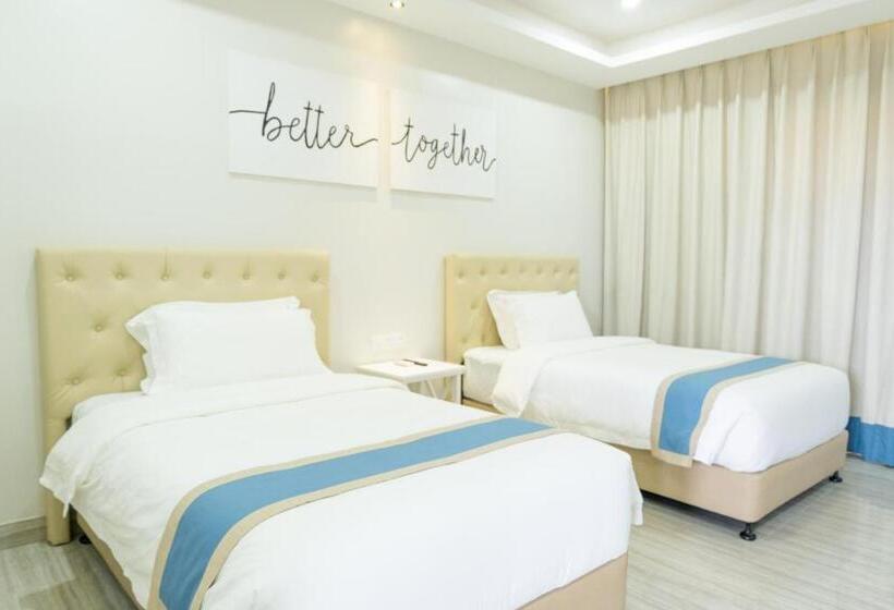 هتل Hampton Suites