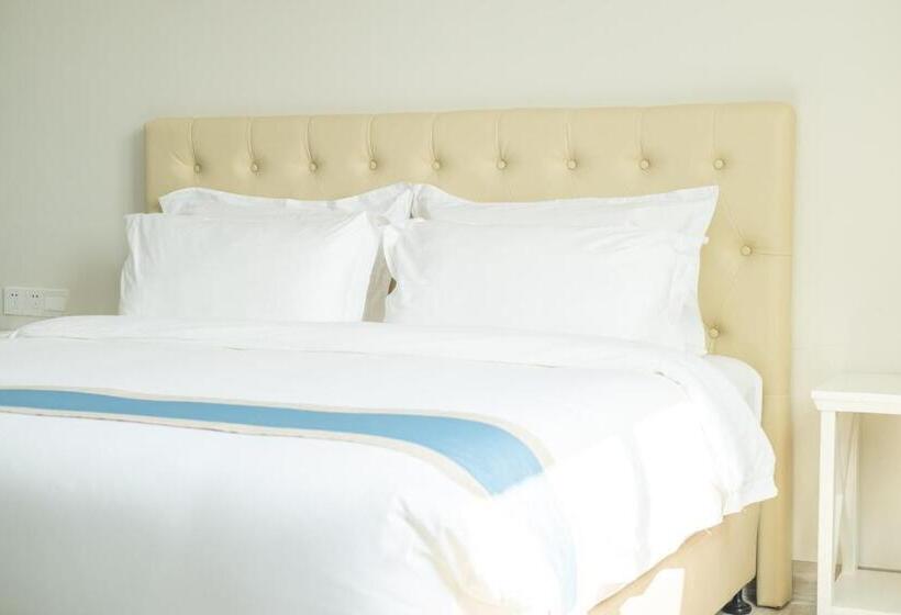 هتل Hampton Suites