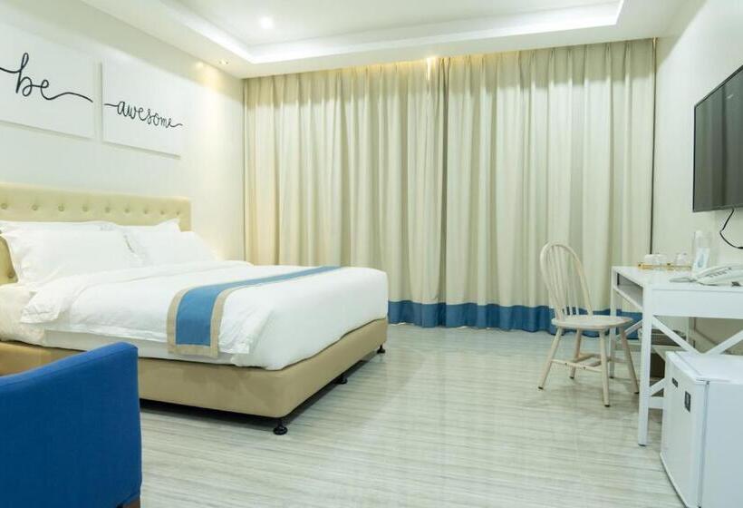 هتل Hampton Suites