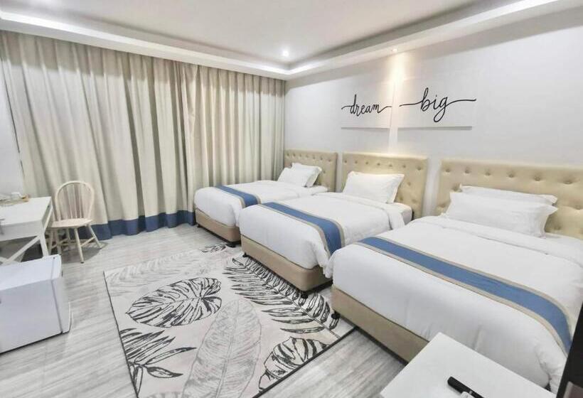 هتل Hampton Suites