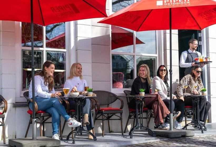 Отель Mondragon