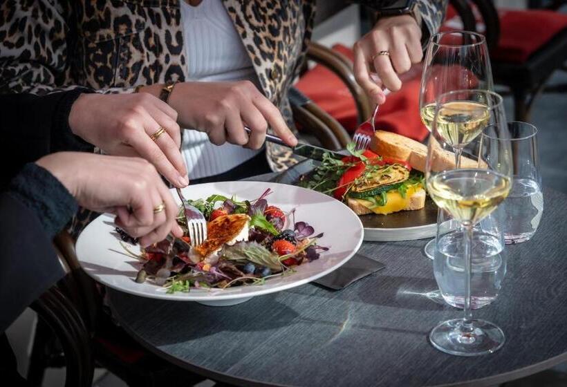 Отель Mondragon