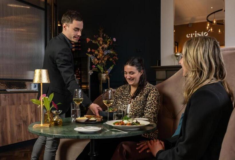 Отель Mondragon