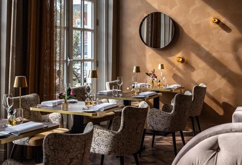 Отель Mondragon