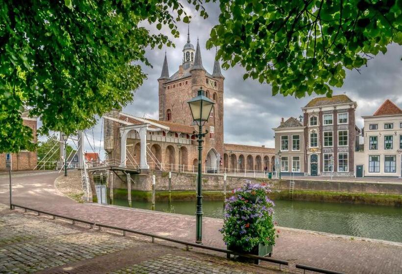 Отель Mondragon