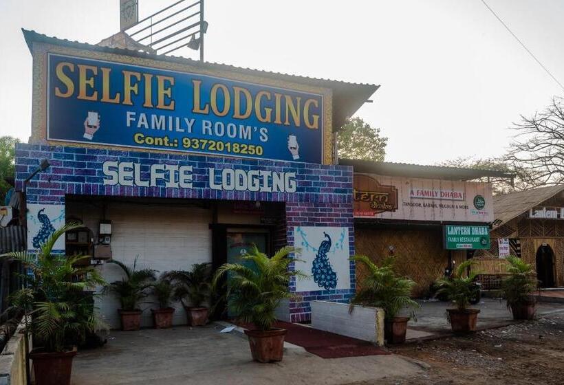 هتل Spot On 37530 Selfie Dhaba