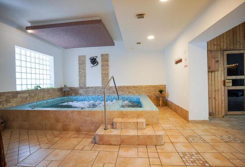 ホテル Szalajka Fogadó és étterem