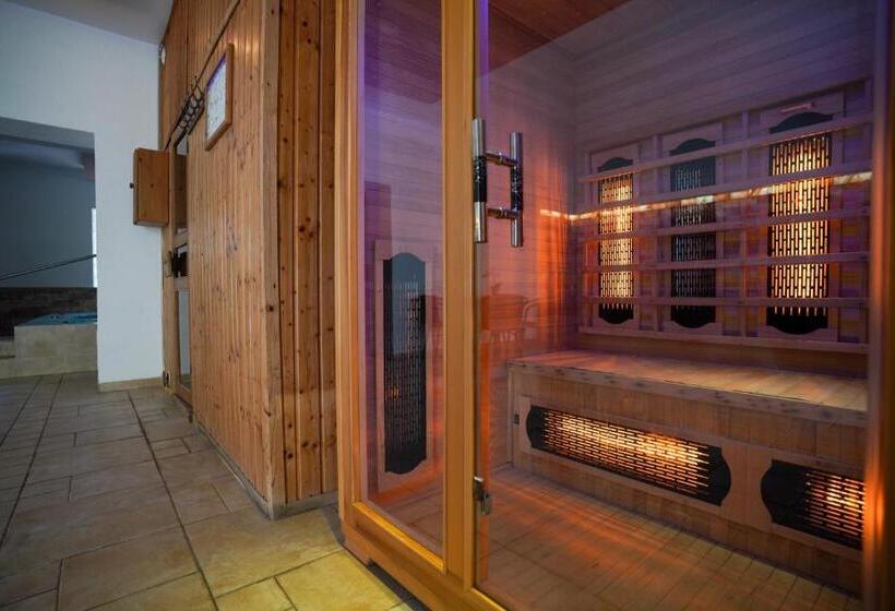 ホテル Szalajka Fogadó és étterem