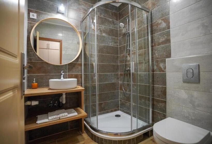 فندق Szalajka Fogadó és étterem