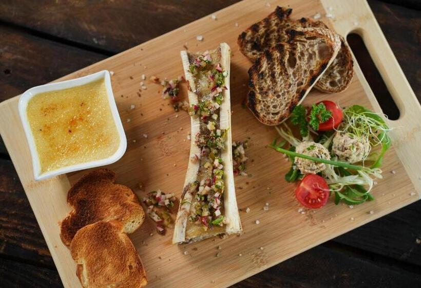 ホテル Szalajka Fogadó és étterem