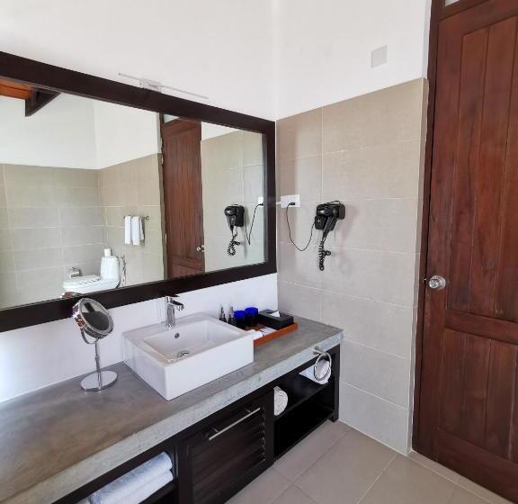 בית מלון כפרי The Beach House By Reveal