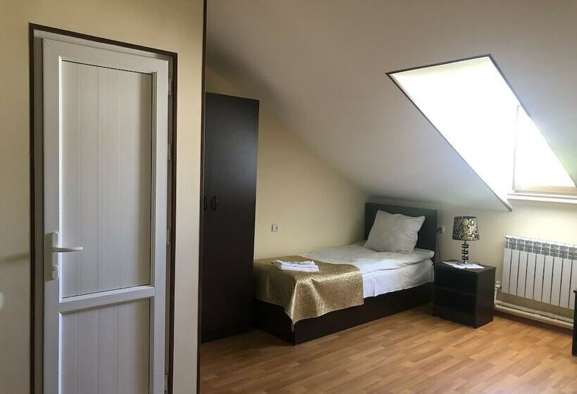 Пансион Check Inn Dilijan