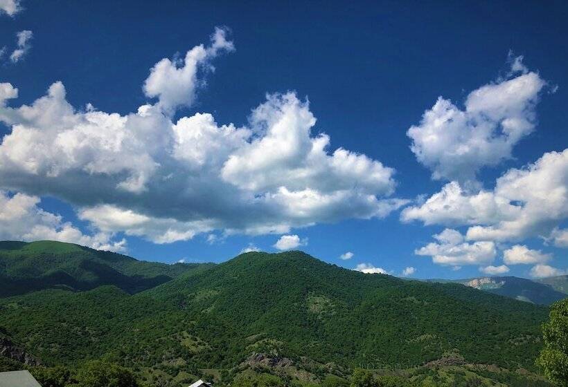 Пансион Check Inn Dilijan