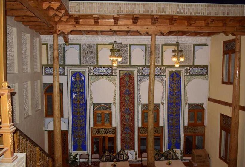 פנסיון Koh I Noor