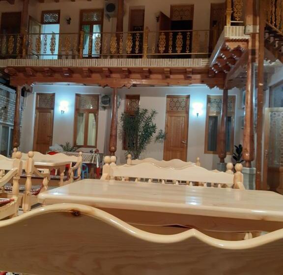 פנסיון Koh I Noor